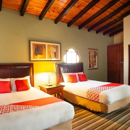 Oyo Hotel Hacienda Don Luis, ロサリト エクステリア 写真 A typical hotel room