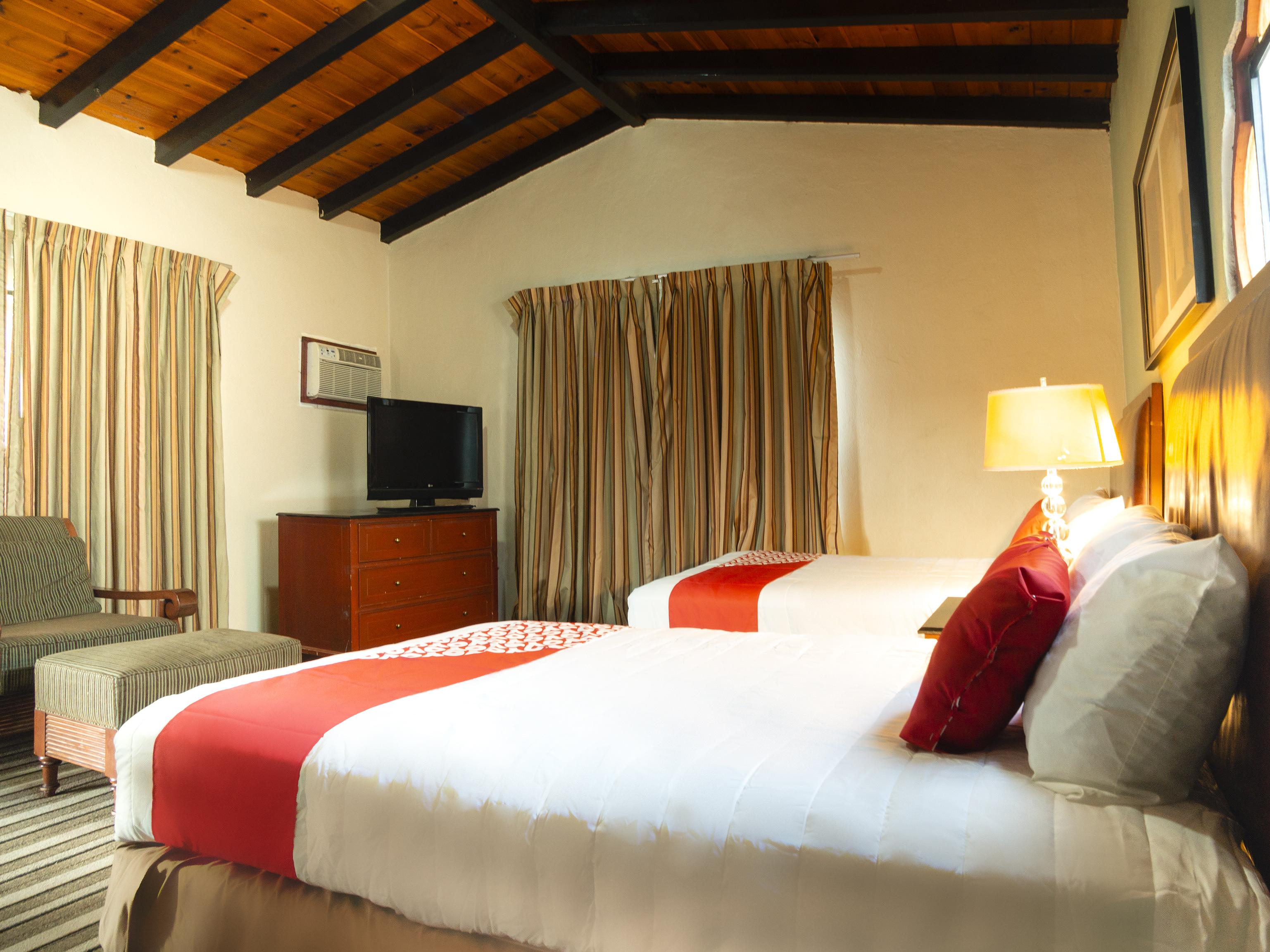 Oyo Hotel Hacienda Don Luis, ロサリト エクステリア 写真 A room at the hotel