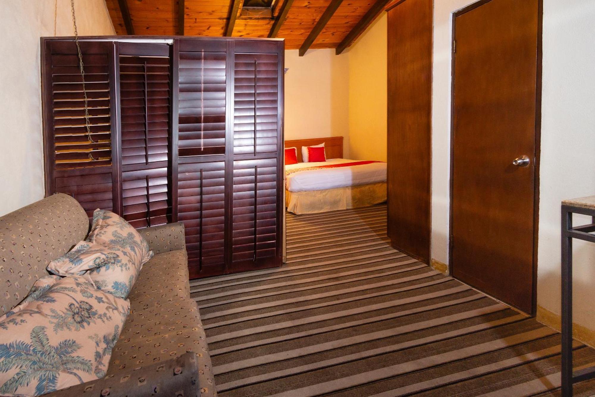 Oyo Hotel Hacienda Don Luis, ロサリト エクステリア 写真 A room at the hotel
