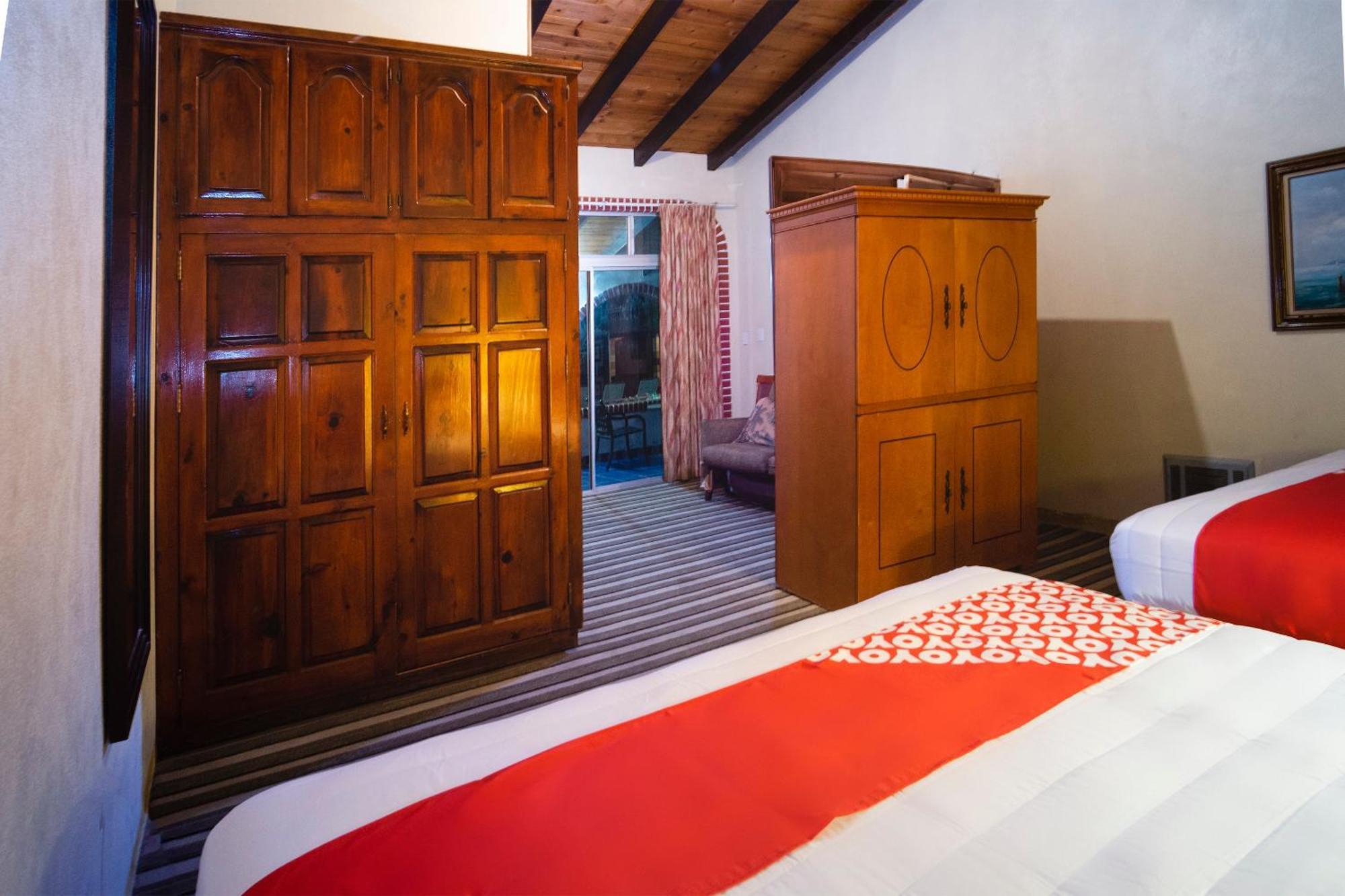 Oyo Hotel Hacienda Don Luis, ロサリト エクステリア 写真 A room at the hotel