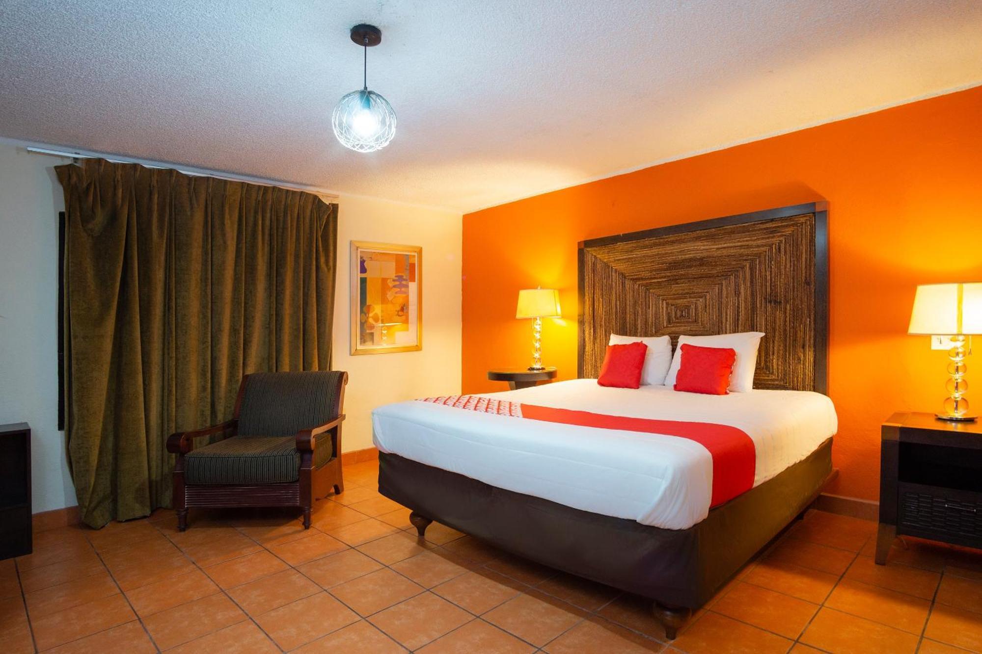 Oyo Hotel Hacienda Don Luis, ロサリト エクステリア 写真 A typical room at the hotel